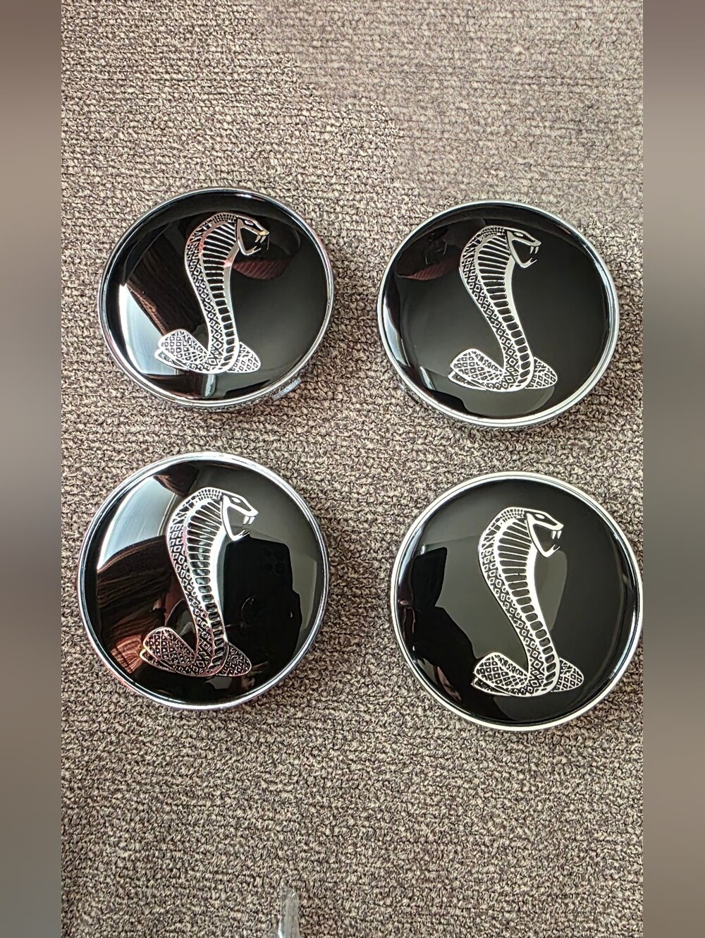 New Set Of Shelby cobra 68mm rim center caps